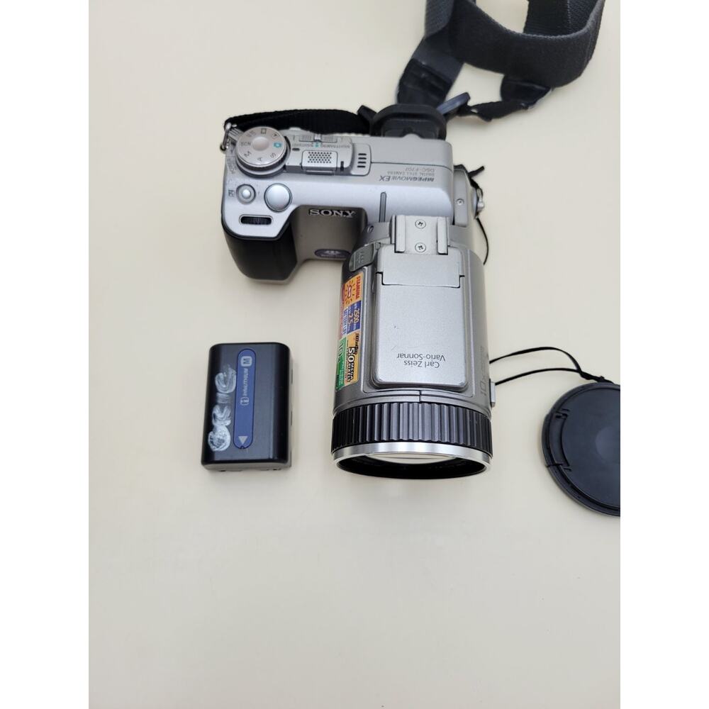 Sony Cyber-shot DSC-F707 Digital Camera 5.0MP Carl Zeiss NightShot Swivel Box - Picture 8 of 16